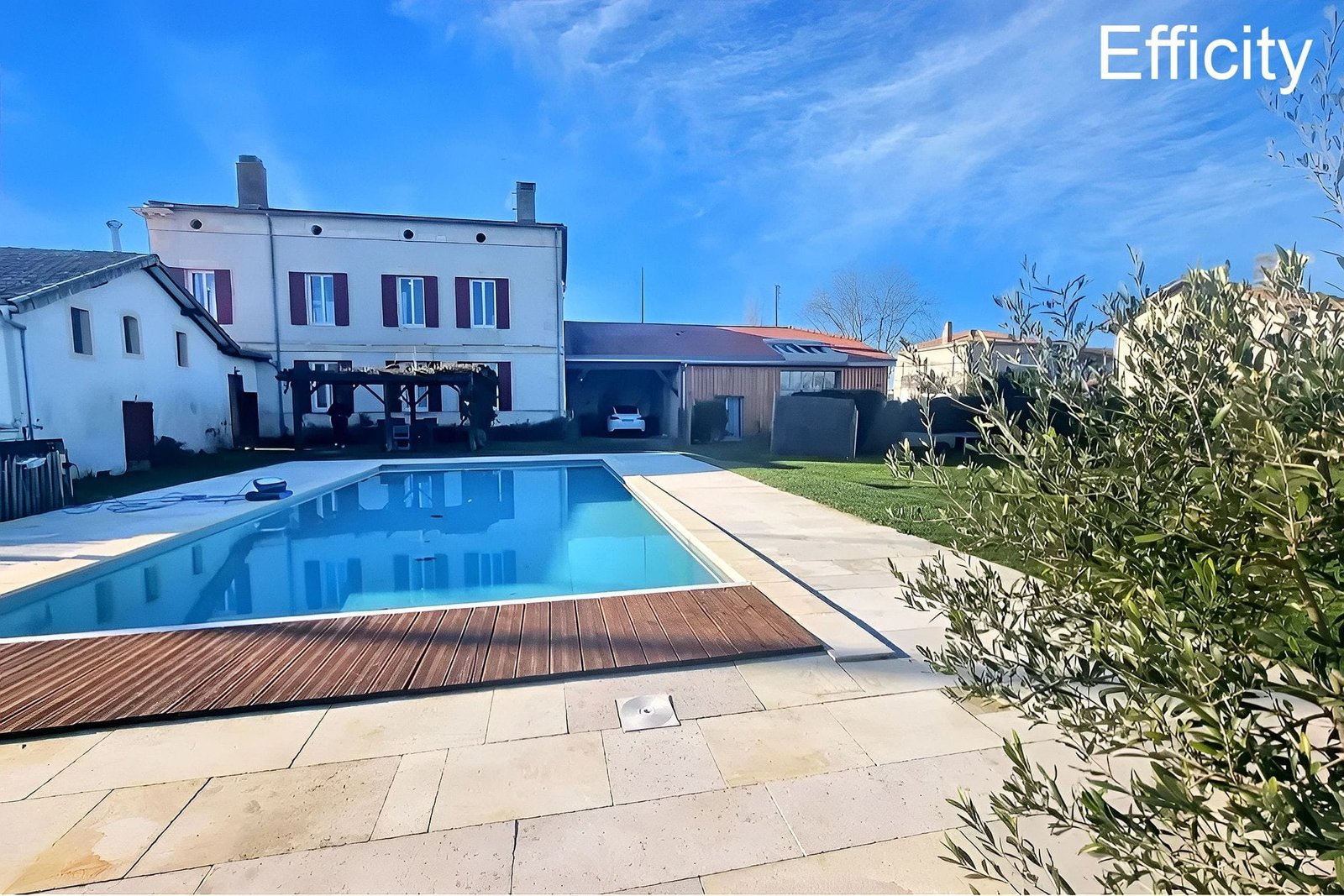 Photo 33470 – GUJAN-MESTRAS – PROPRIETE D’EXCEPTION – 14 PIÈCES – 10 CHAMBRES – 383 M² – AVEC TERRASSE, PISCINE ET JARDIN ARBORÉ