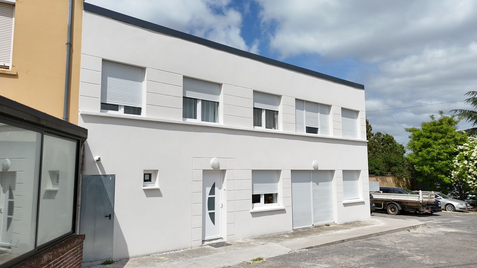 Photo 62000 – ARRAS – CENTRE VILLE – ENSEMBLE IMMOBILIER POLYVALENT SUR 2400 M² DE TERRAIN – 2 MAISONS 363m² + HANGAR 200 M² – FORT POTENTIEL D’EXPLOITATION