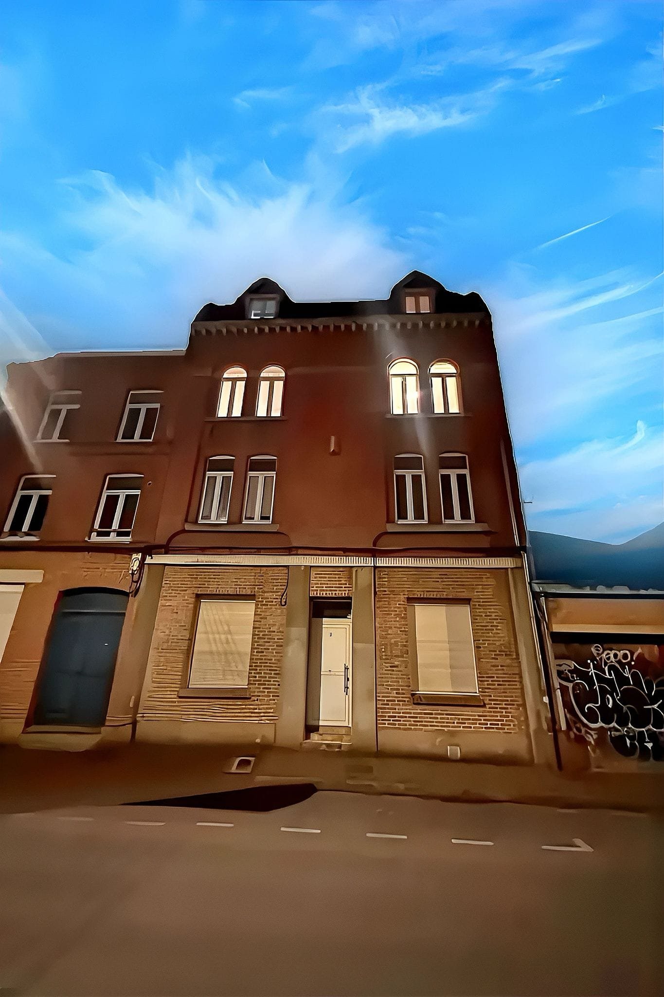 Photo 59000 – LILLE – 10 APPARTEMENTS – 255.0M² – IMMEUBLE DE CARACTÈRE AVEC COUR INTÉRIEURE