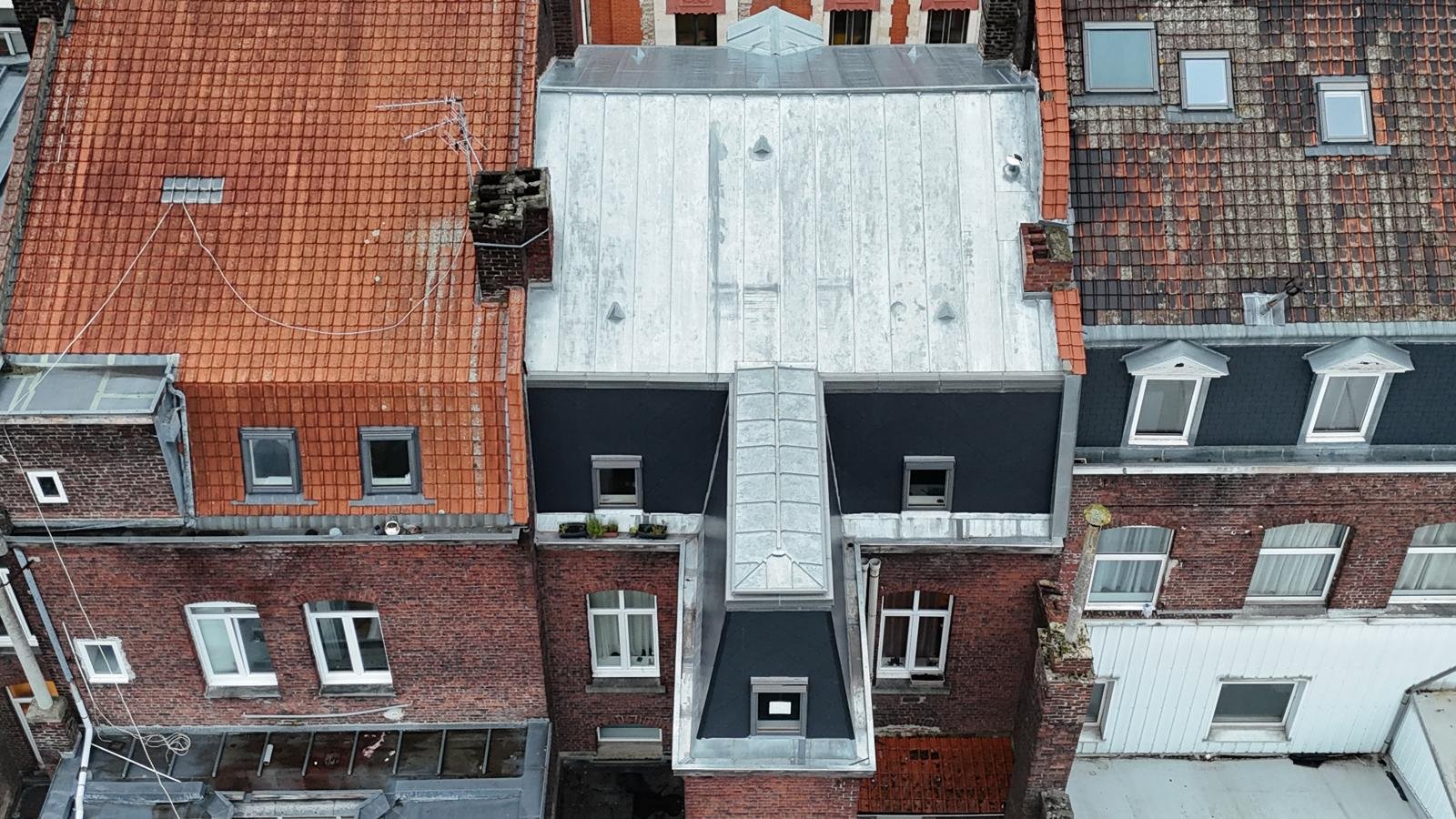 Photo 59100 – ROUBAIX – SECTEUR HISTORIQUE – GRAND RUE – IMMEUBLE DE RAPPORT – EMPLACEMENT STRATÉGIQUE – 9,5 % RENDEMENT