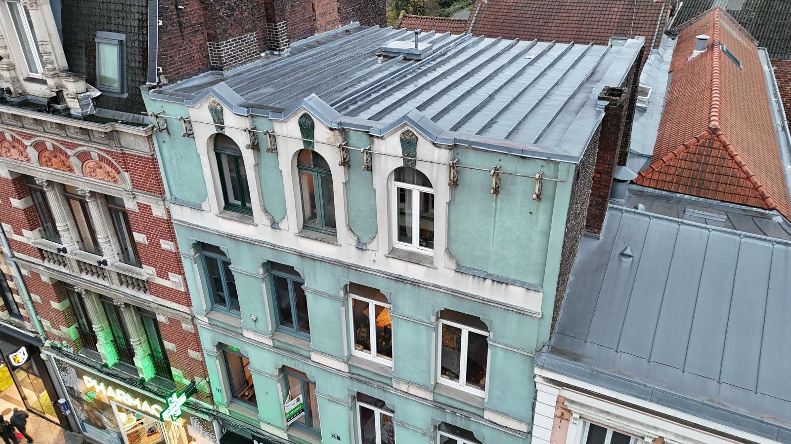 Photo 59100 – ROUBAIX – SECTEUR HISTORIQUE – GRAND RUE – IMMEUBLE DE RAPPORT – EMPLACEMENT STRATÉGIQUE – 9,5 % RENDEMENT